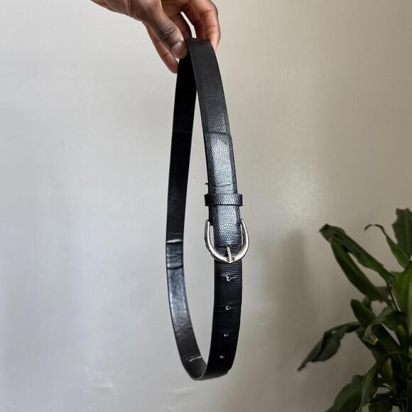 Vintage 90s Black faux Lizard Embossed Leather Belt // Silver Buckle - Picture 2 of 4